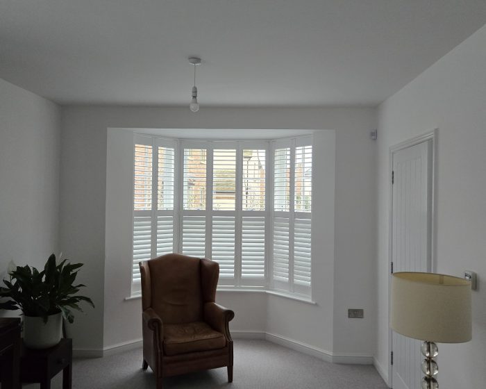 Bay window installation praised in The Shutter Market’s window shutter reviews